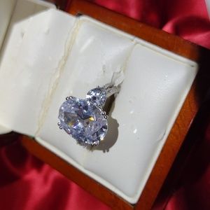 Leave Your Diamonds in the Vault Box and Dazzle th